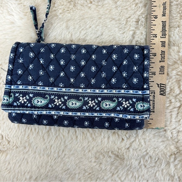 Vera Bradley Floral and Patterned Wallet Bundle - Picture 5 of 11